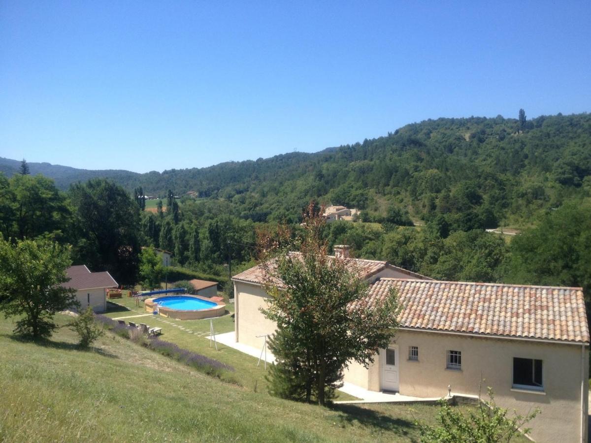 Maison De Vacances Avec Ses Petits Chalets Aouste-sur-Sye エクステリア 写真